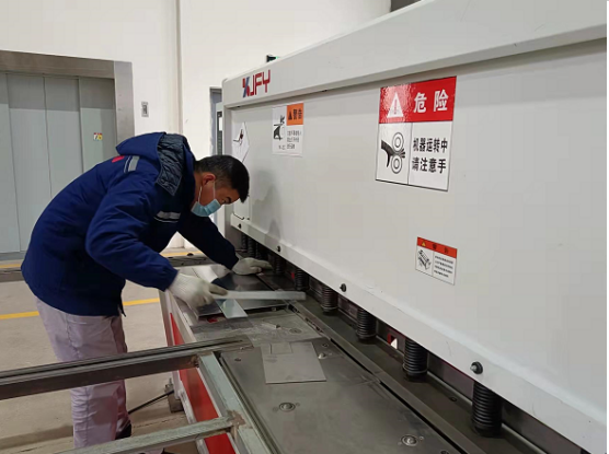 安徽龙和电力集团 以5G网络为引擎，打造智能配电柜工厂新标杆